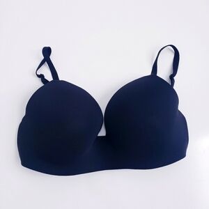 Victorias Secret T-Shirt Lightly Lined Wireless Bra